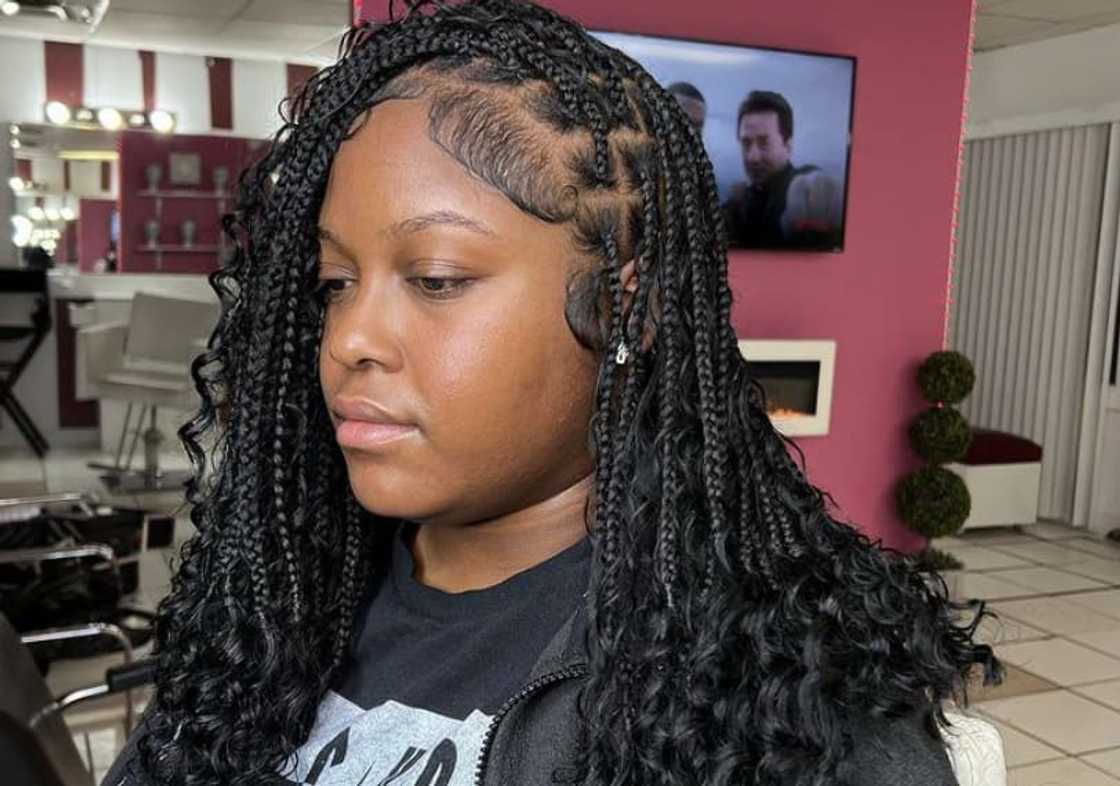 Branding & Knotless Braids